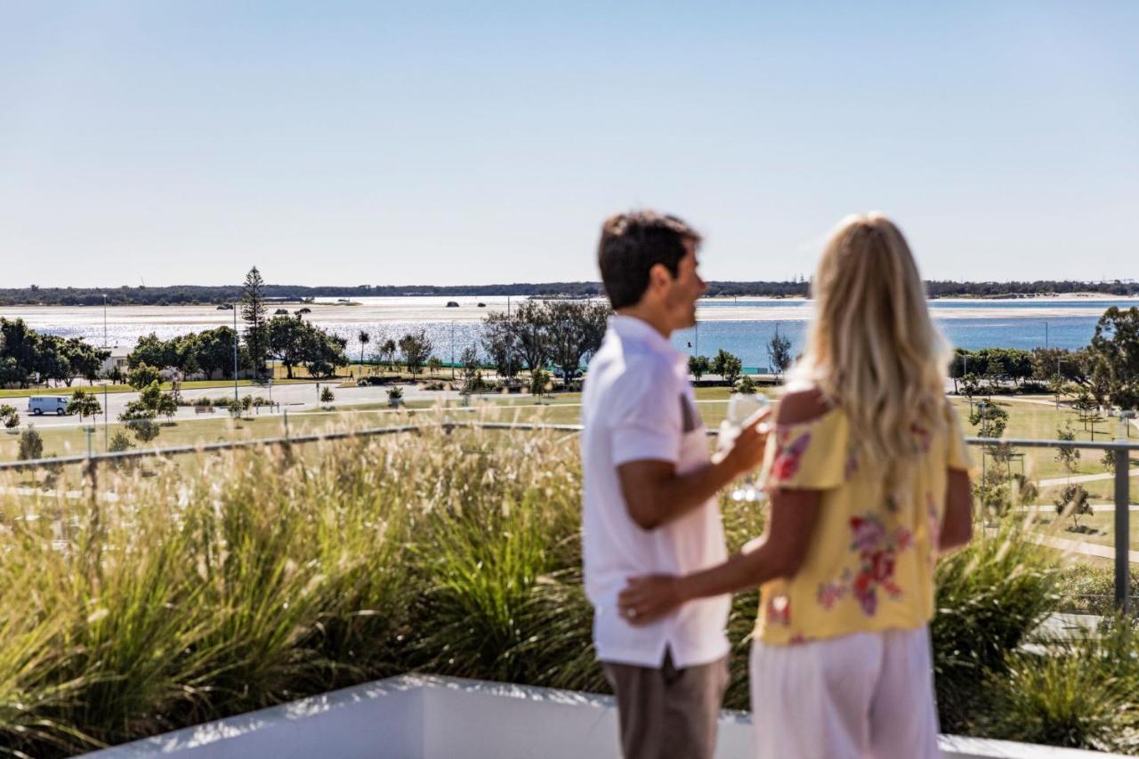 Sky Broadwater Apartments Southport Bagian luar foto