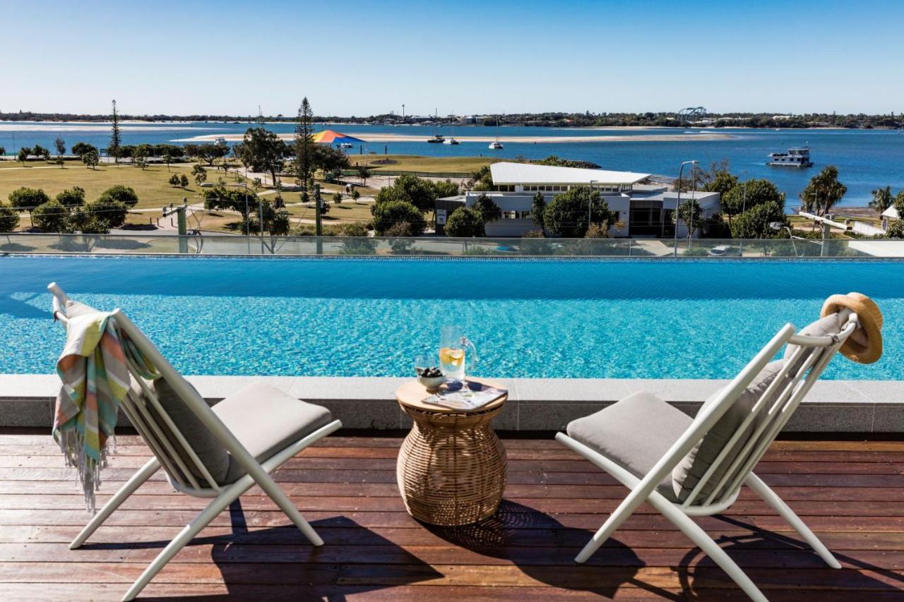 Sky Broadwater Apartments Southport Bagian luar foto