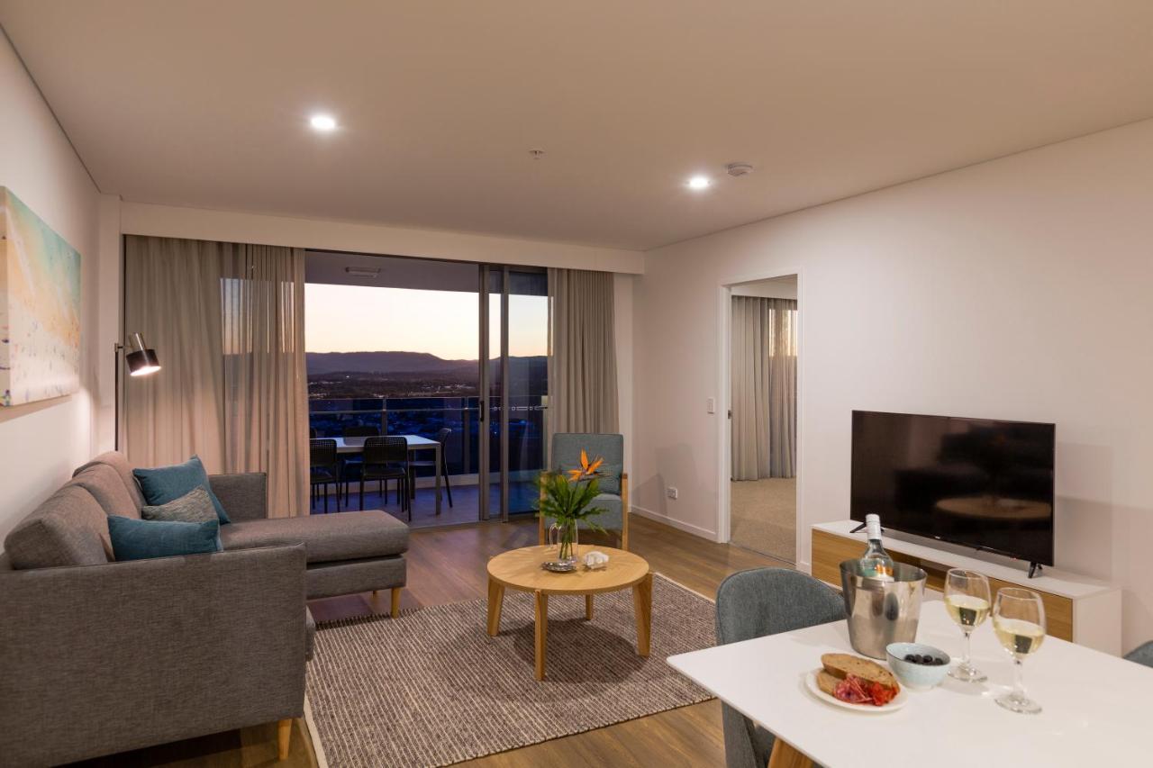 Sky Broadwater Apartments Southport Bagian luar foto
