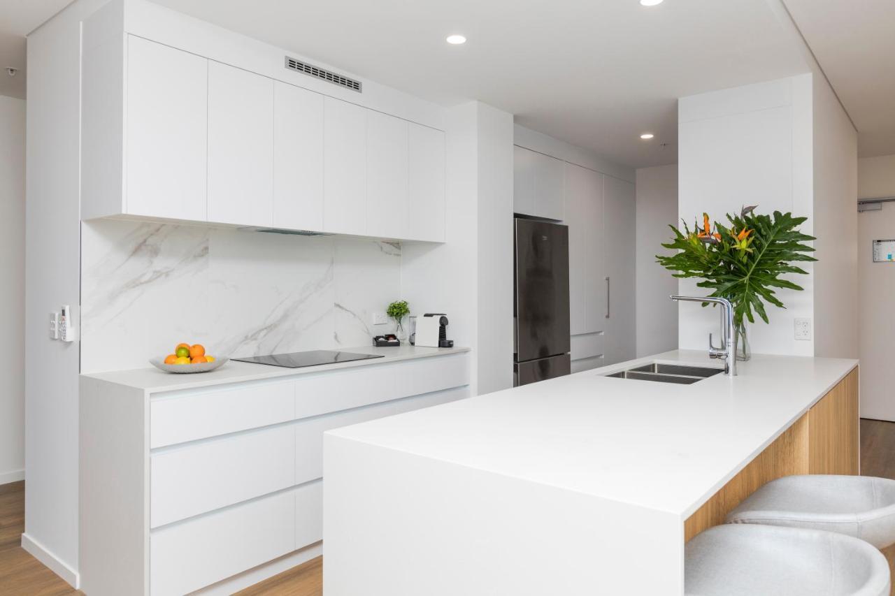 Sky Broadwater Apartments Southport Bagian luar foto