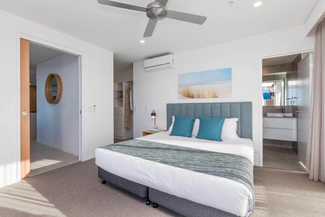 Sky Broadwater Apartments Southport Bagian luar foto