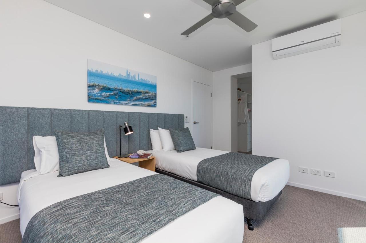 Sky Broadwater Apartments Southport Bagian luar foto