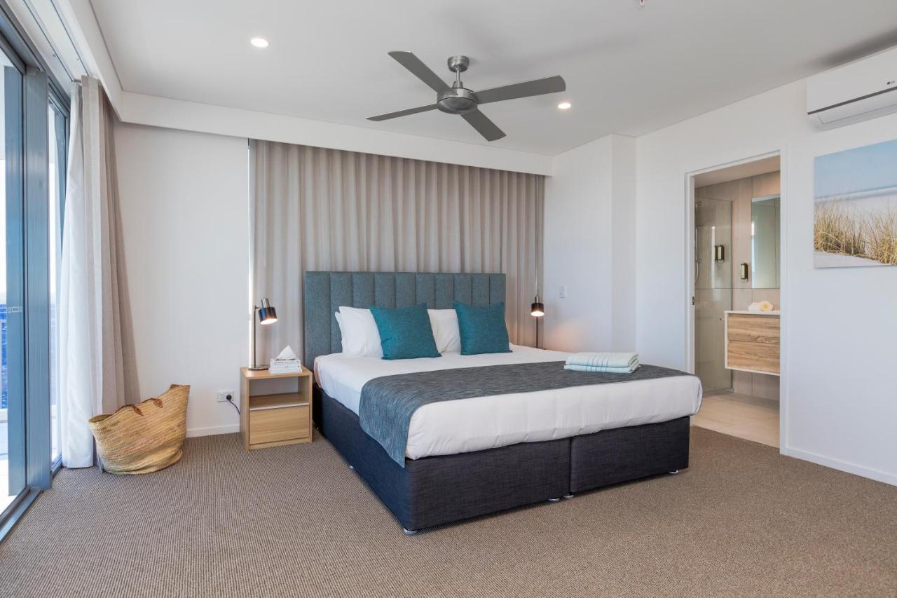 Sky Broadwater Apartments Southport Bagian luar foto
