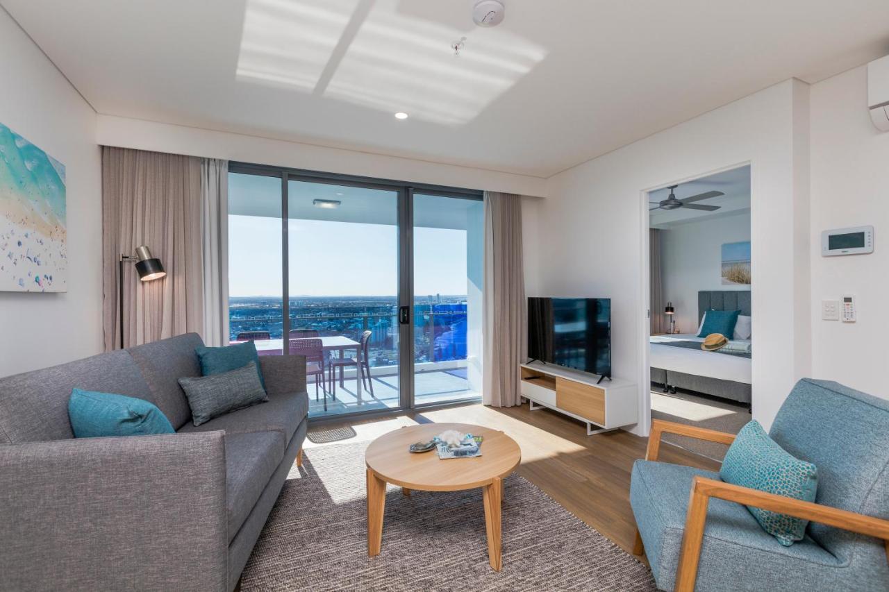 Sky Broadwater Apartments Southport Bagian luar foto
