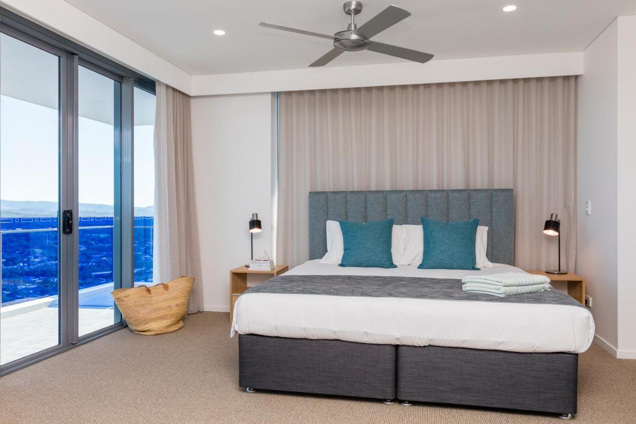 Sky Broadwater Apartments Southport Bagian luar foto